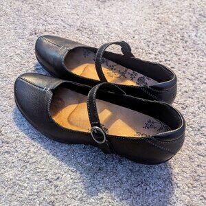 Taos Ta Dah Size 7 Women's